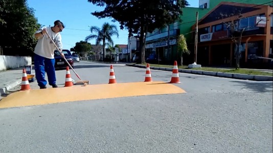 Prefeitura inicia pintura de sinalização de t
